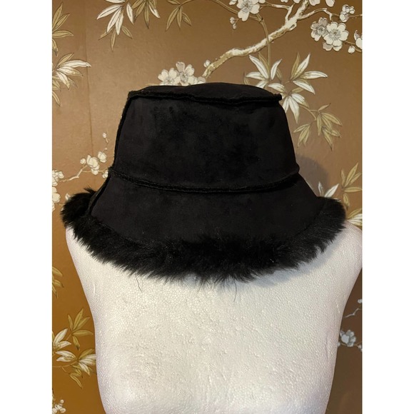 Unbranded Accessories - Black faux fur bucket hat